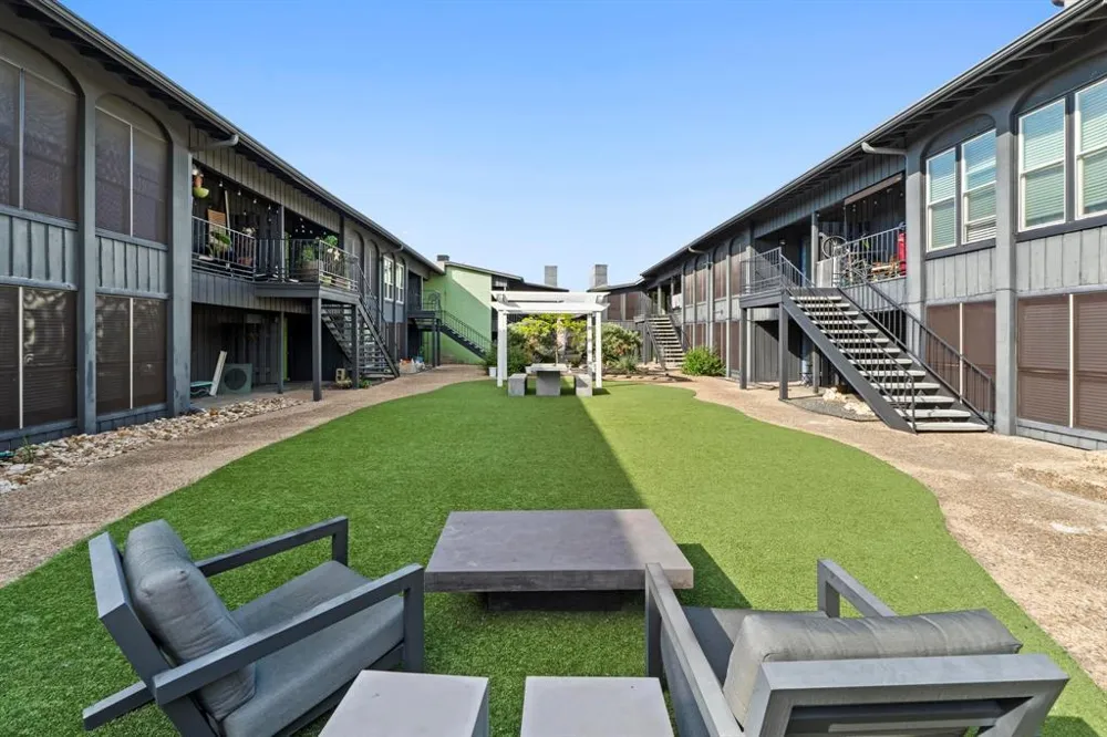 909 Reinli Street #101 Austin, TX 78751