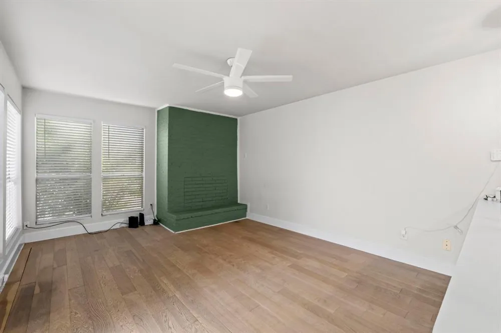 909 Reinli Street #101 Austin, TX 78751