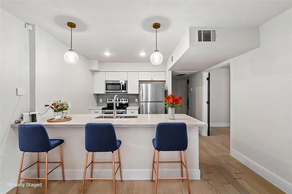 909 Reinli Street #101 Austin, TX 78751