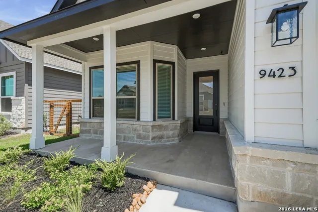 9423 Hidden Stone Schertz, TX 78154