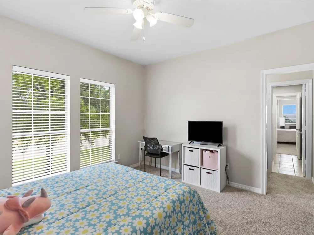8630 Glenloch Drive Red Oak, TX 75154