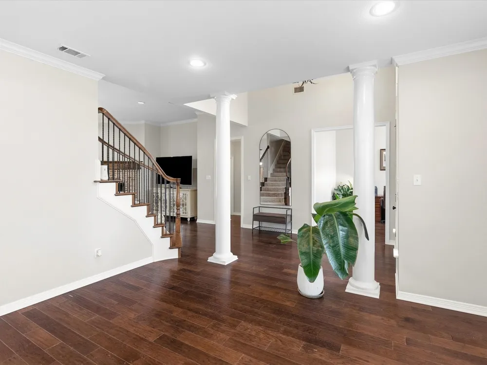 8630 Glenloch Drive Red Oak, TX 75154