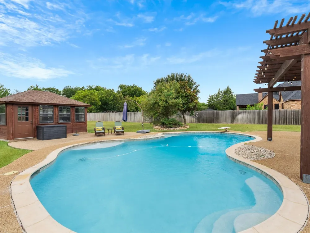 8630 Glenloch Drive Red Oak, TX 75154