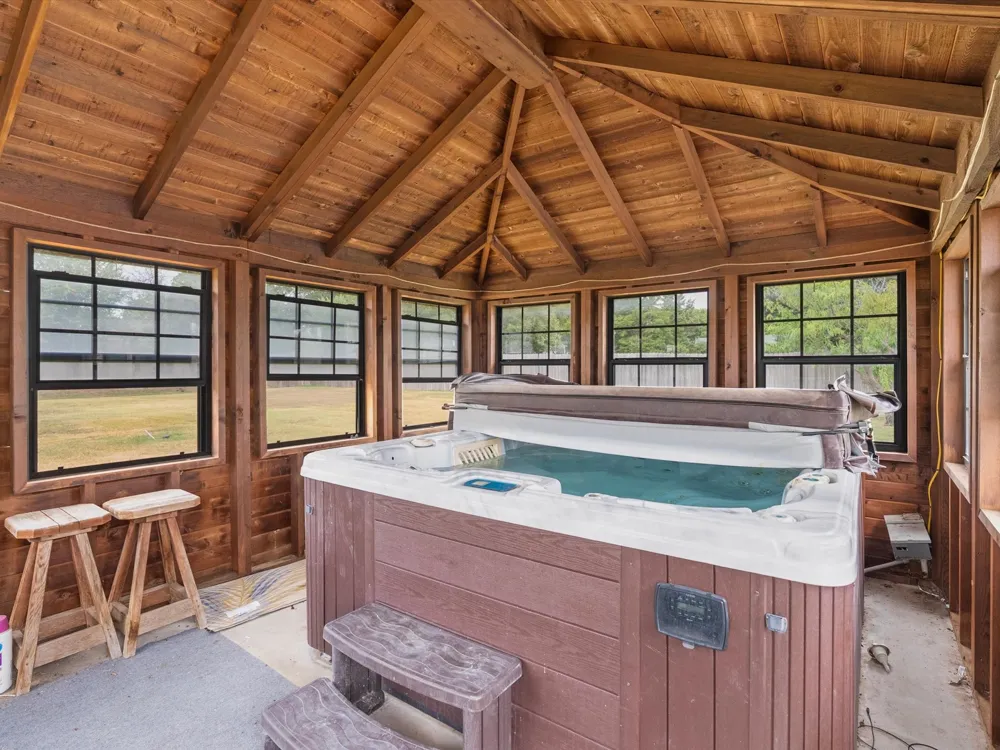 8630 Glenloch Drive Red Oak, TX 75154