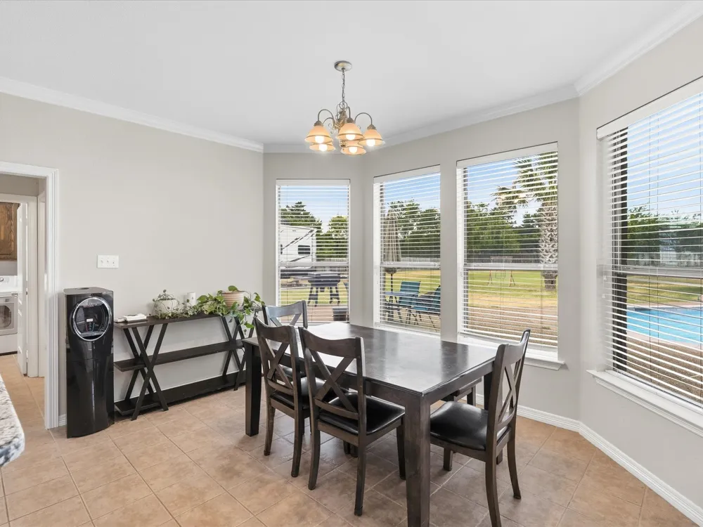 8630 Glenloch Drive Red Oak, TX 75154