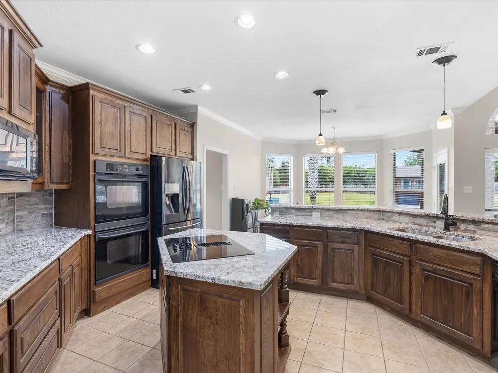 8630 Glenloch Drive Red Oak, TX 75154