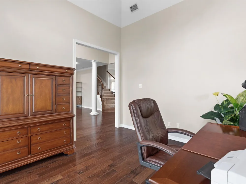 8630 Glenloch Drive Red Oak, TX 75154