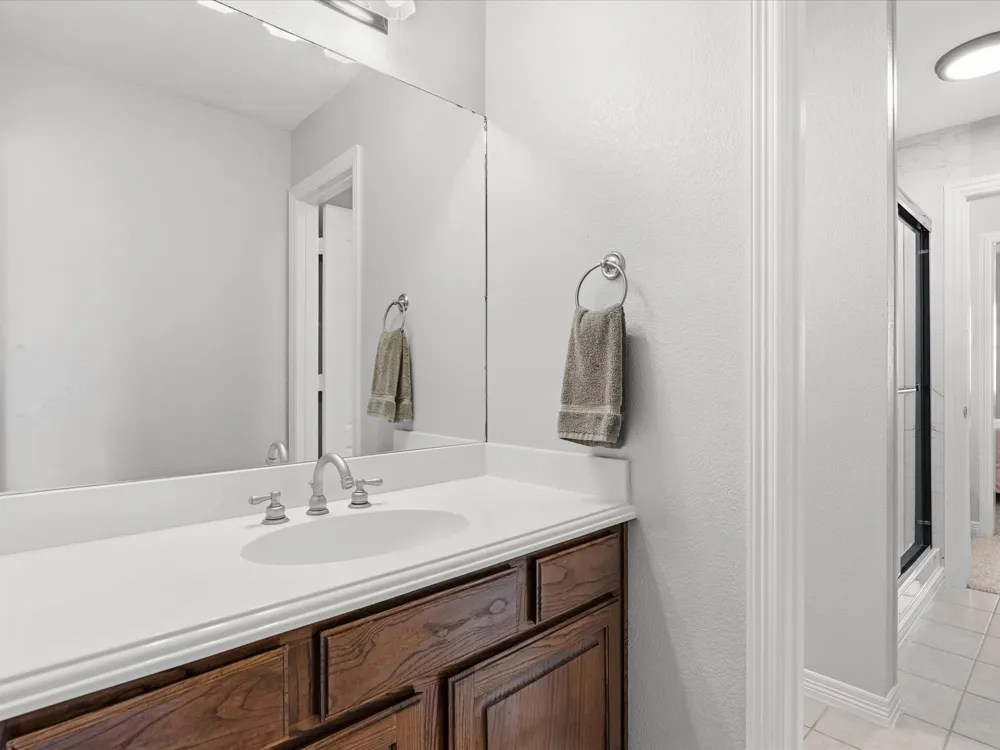 8630 Glenloch Drive Red Oak, TX 75154