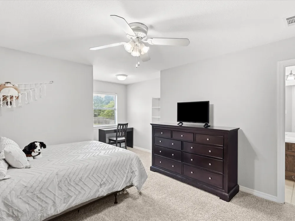 8630 Glenloch Drive Red Oak, TX 75154