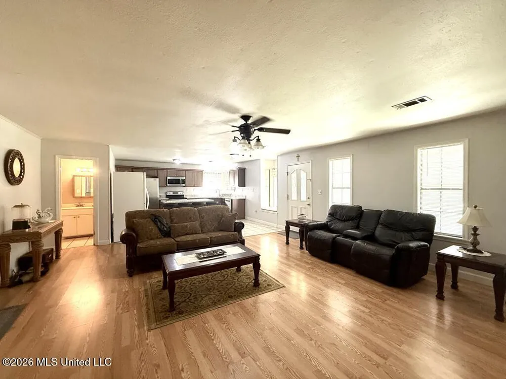 206 Glenwood Drive Carriere, MS 39426