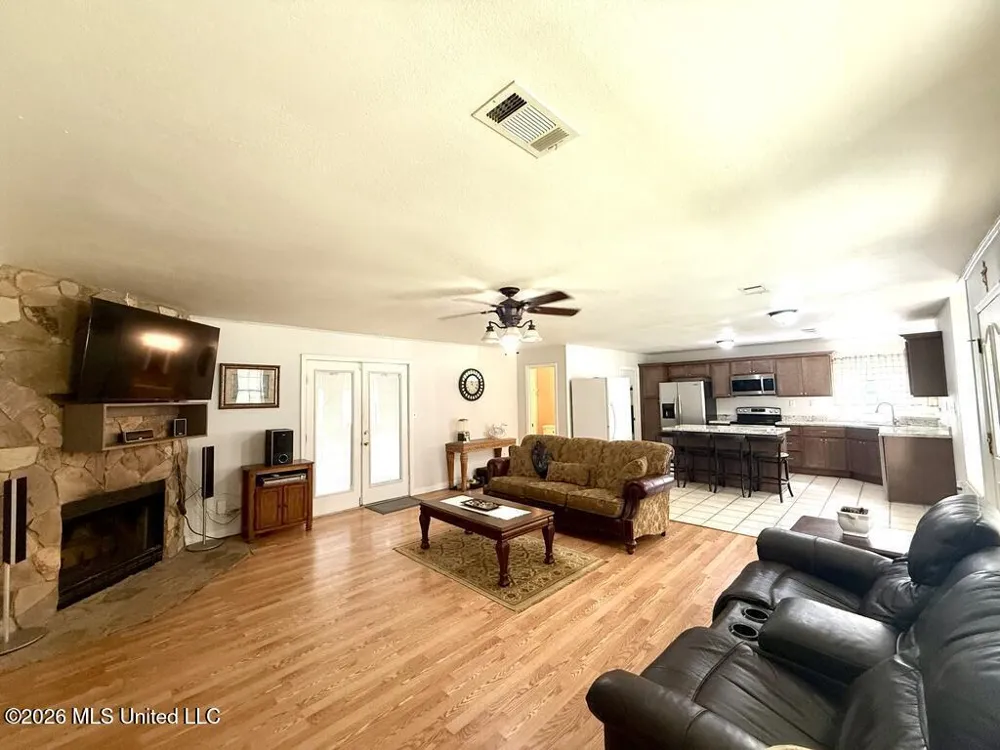 206 Glenwood Drive Carriere, MS 39426