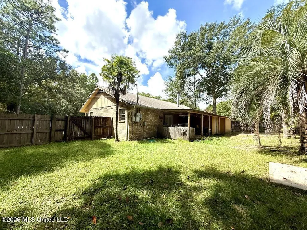 206 Glenwood Drive Carriere, MS 39426