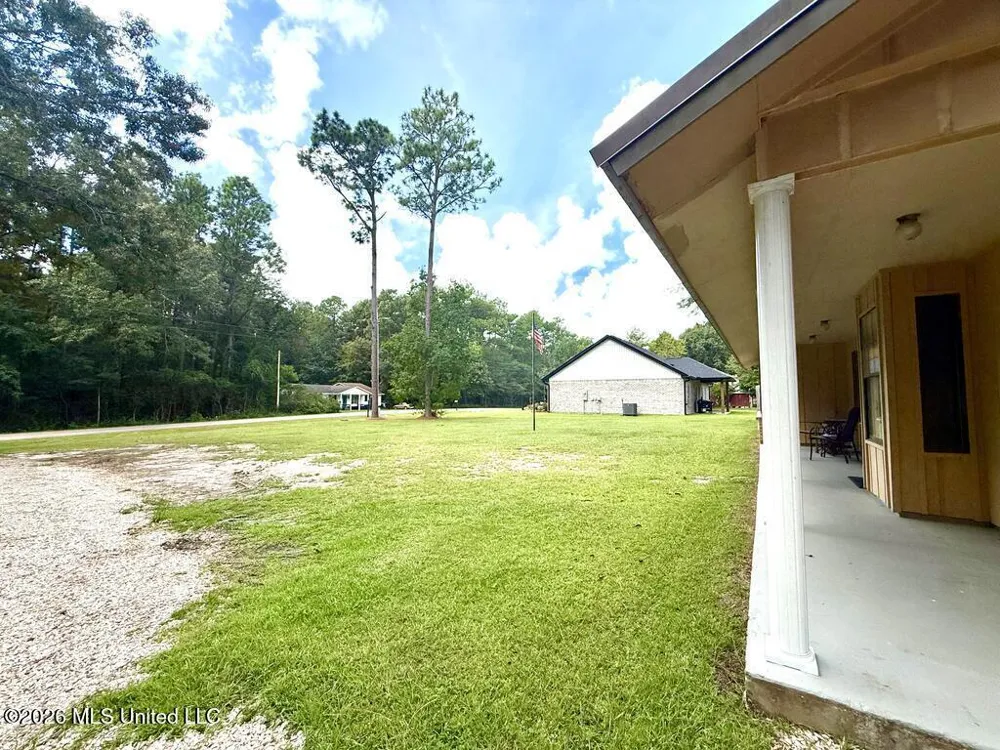 206 Glenwood Drive Carriere, MS 39426