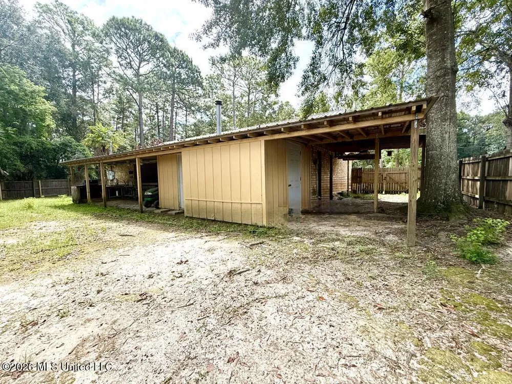 206 Glenwood Drive Carriere, MS 39426
