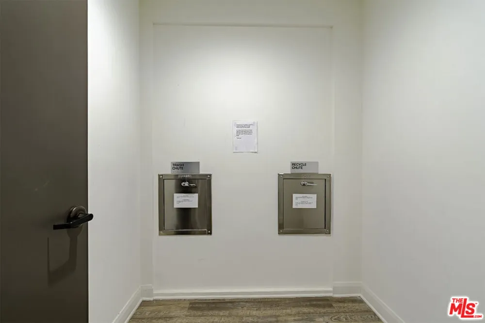 859 S Lucerne Boulevard #110 Los Angeles, CA 90005