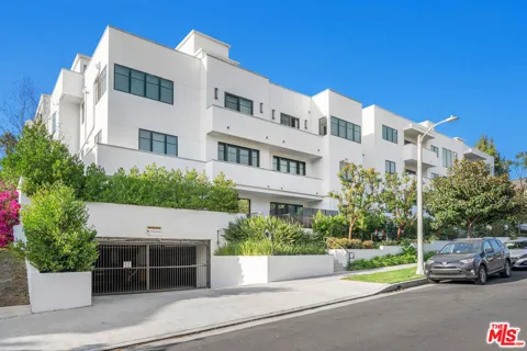 859 S Lucerne Boulevard #110
