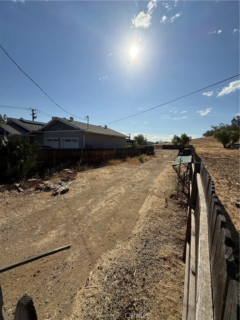 3 Miller Lake Elsinore, CA 92530