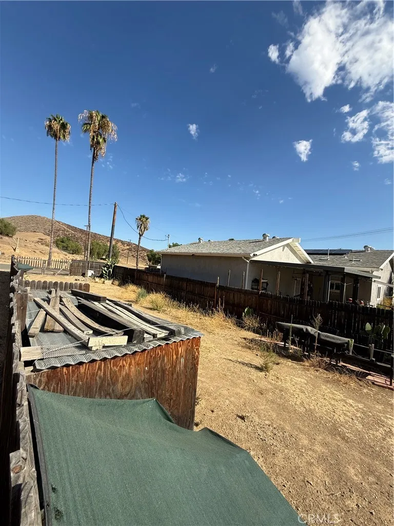 3 Miller Lake Elsinore, CA 92530