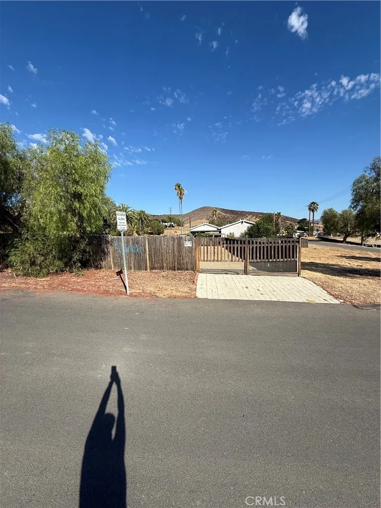 3 Miller Lake Elsinore, CA 92530