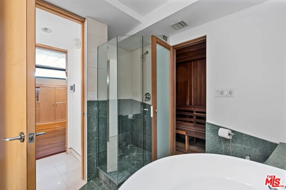 6 Eastwind Street #110 Marina del Rey, CA 90292
