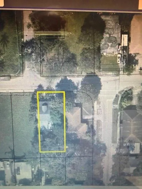 812 NW 29th Ter Miami, FL 33127