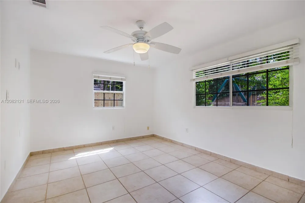 119 Harbor Dr Key Biscayne, FL 33149