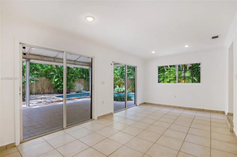 119 Harbor Dr Key Biscayne, FL 33149