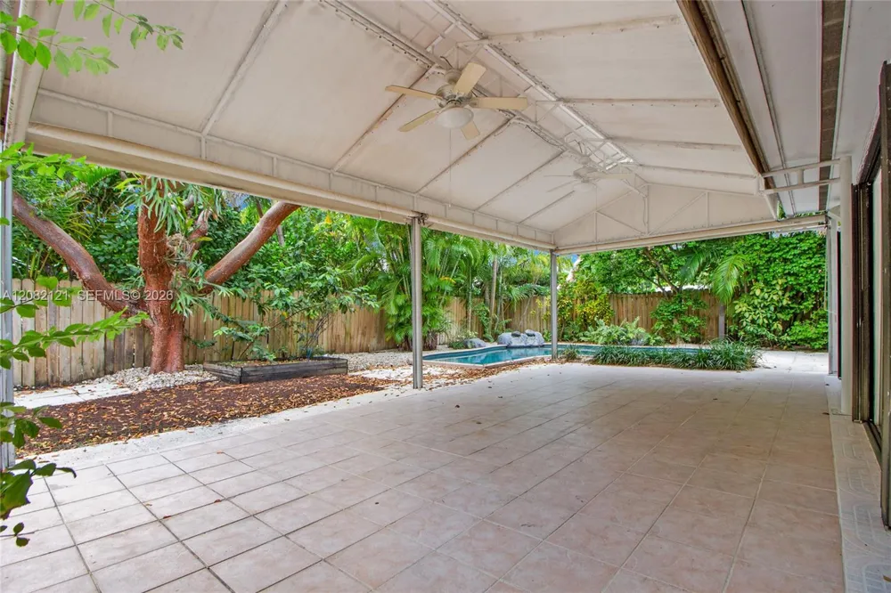 119 Harbor Dr Key Biscayne, FL 33149