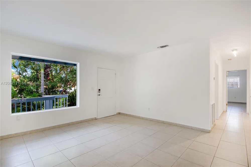 119 Harbor Dr Key Biscayne, FL 33149