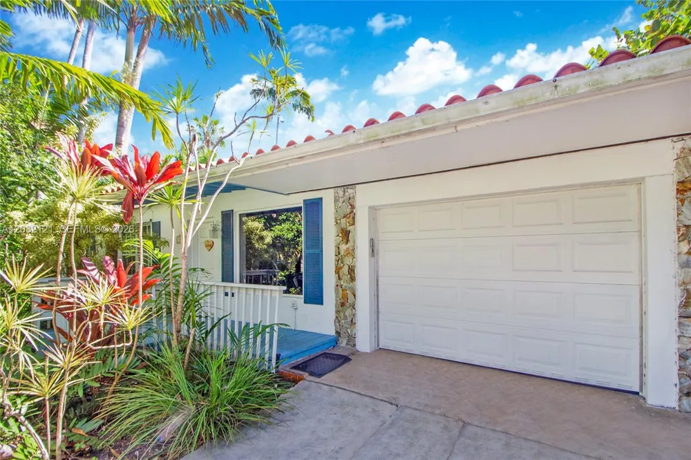 119 Harbor Dr Key Biscayne, FL 33149