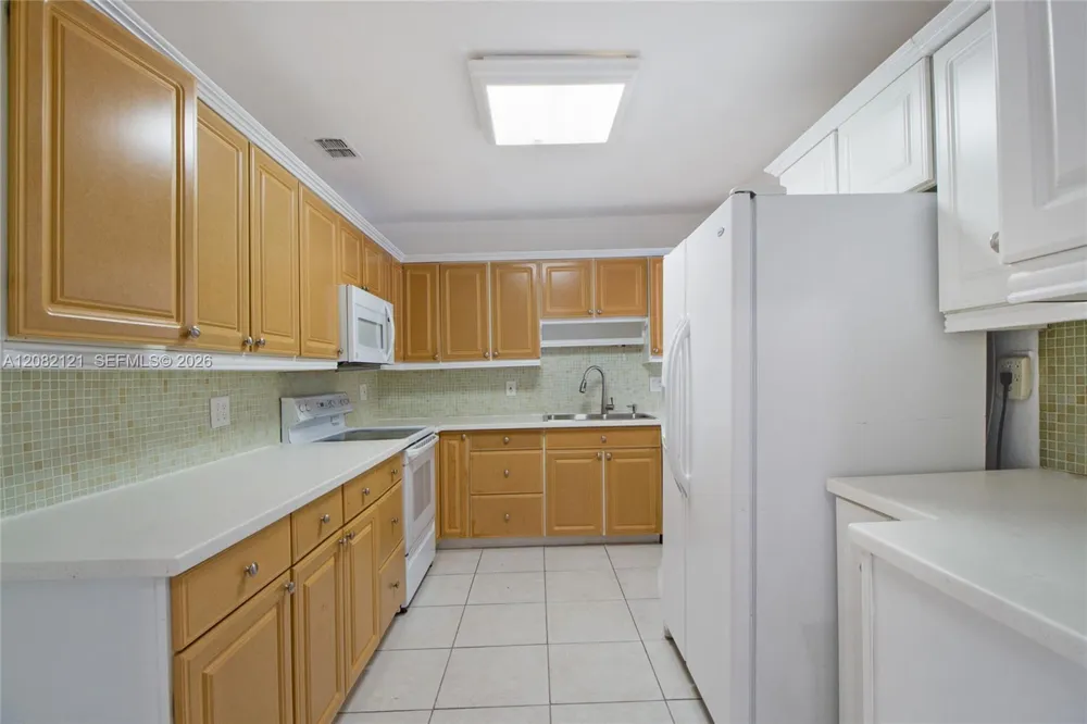 119 Harbor Dr Key Biscayne, FL 33149
