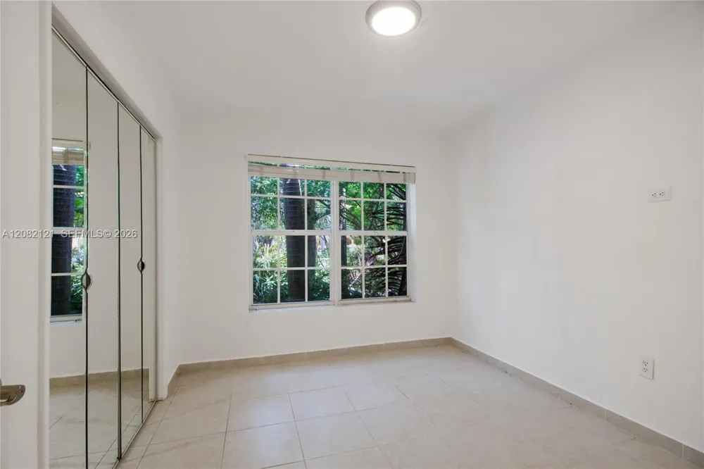 119 Harbor Dr Key Biscayne, FL 33149