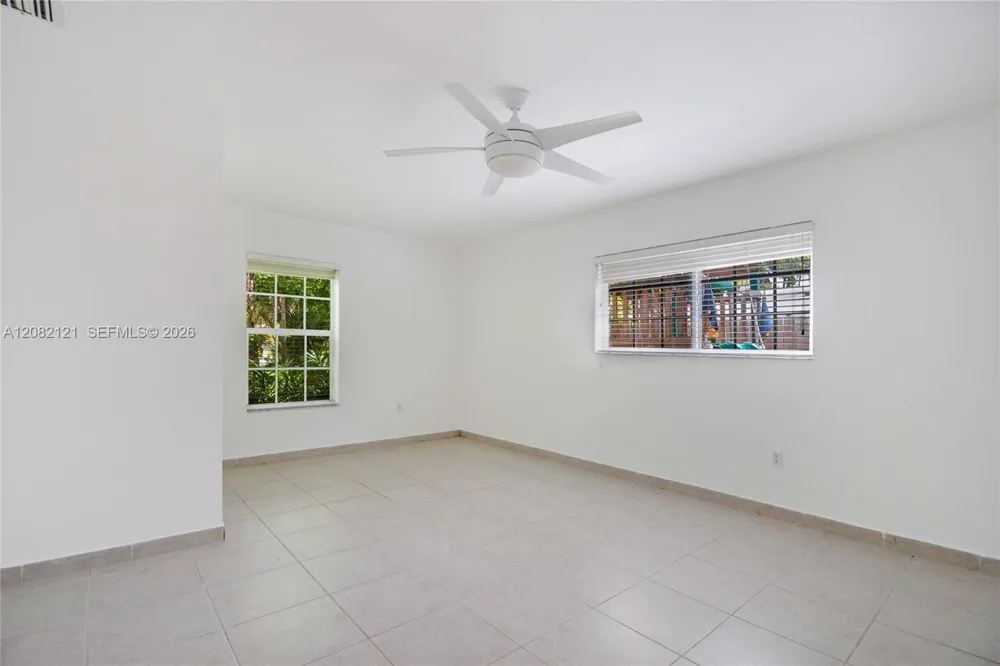 119 Harbor Dr Key Biscayne, FL 33149