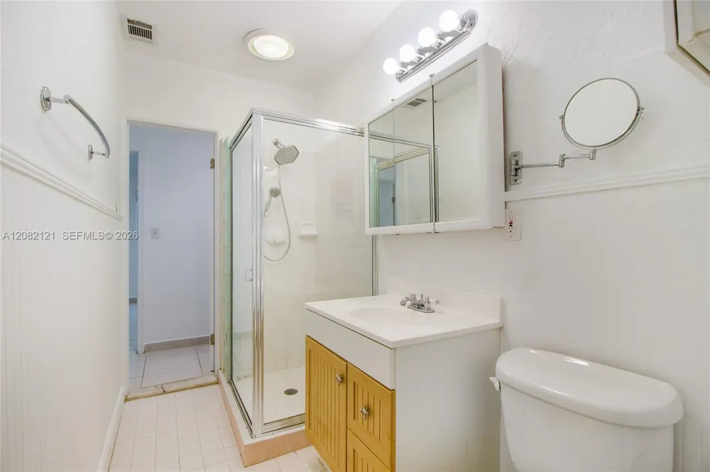 119 Harbor Dr Key Biscayne, FL 33149