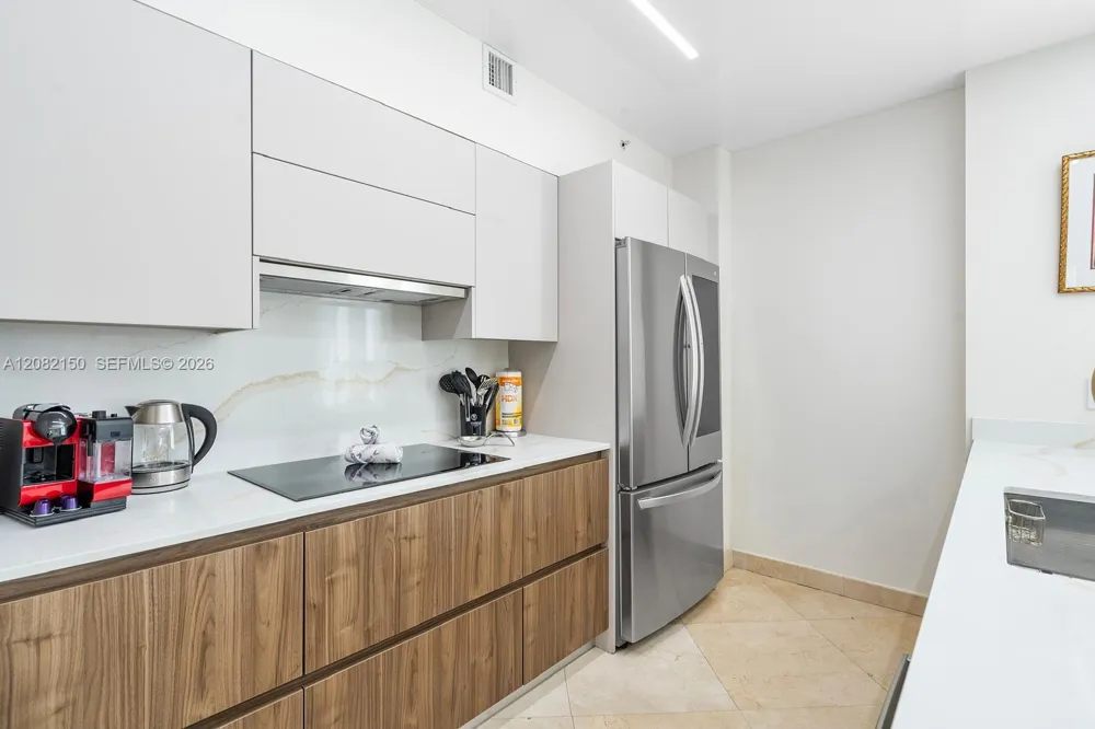 17555 Atlantic Blvd #508 Sunny Isles Beach, FL 33160