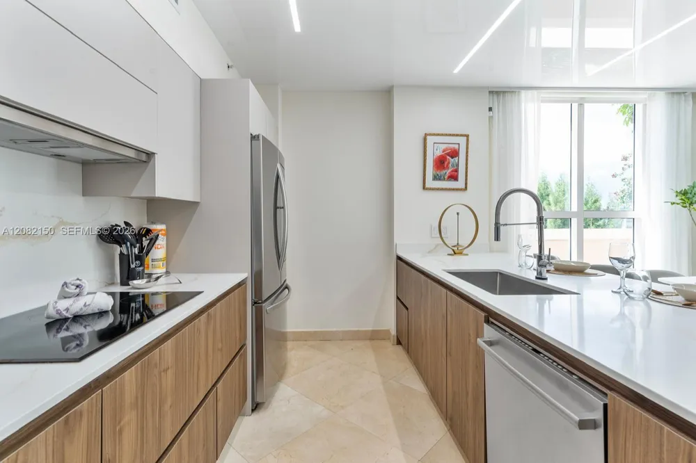 17555 Atlantic Blvd #508 Sunny Isles Beach, FL 33160