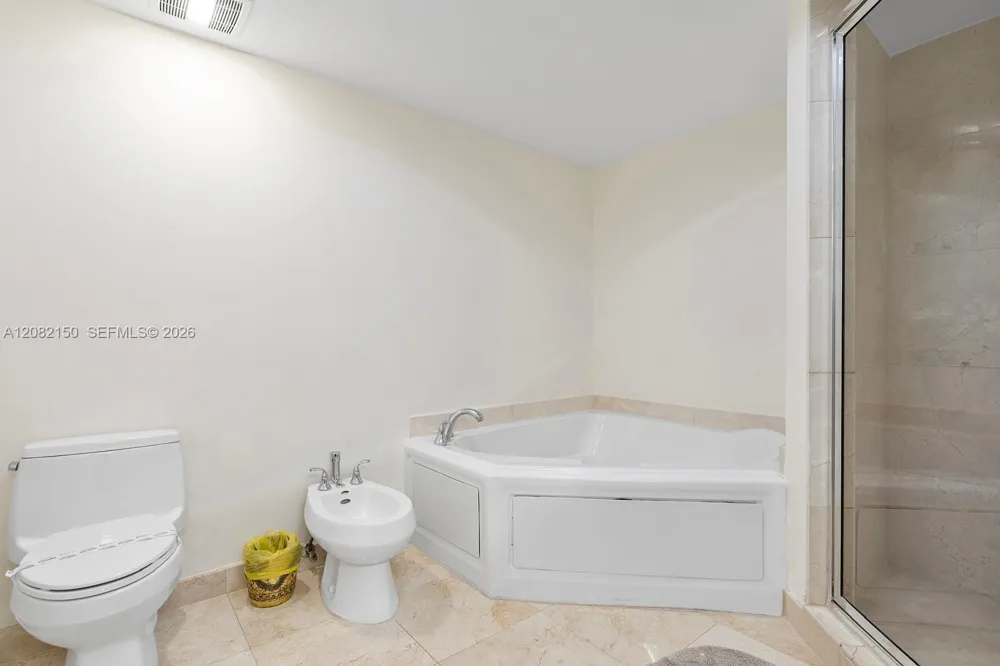 17555 Atlantic Blvd #508 Sunny Isles Beach, FL 33160