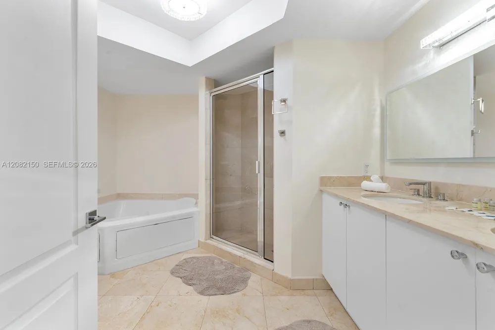 17555 Atlantic Blvd #508 Sunny Isles Beach, FL 33160