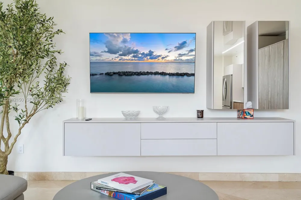 17555 Atlantic Blvd #508 Sunny Isles Beach, FL 33160
