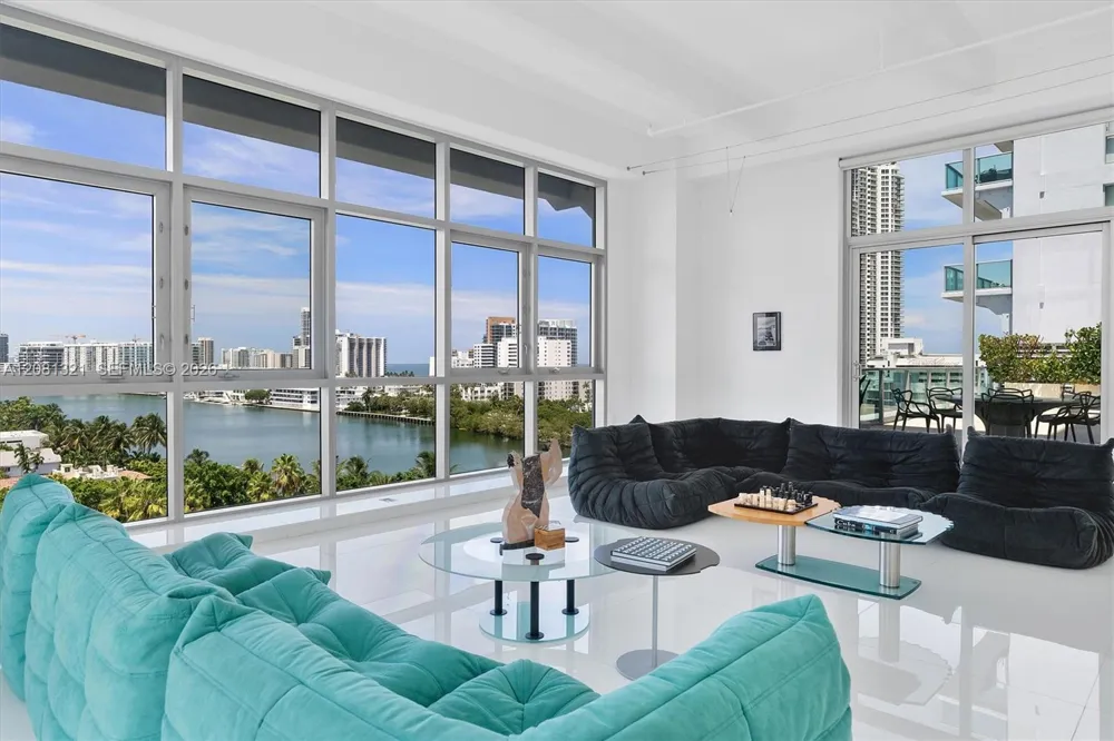 201 Aqua Ave #801 Miami Beach, FL 33141