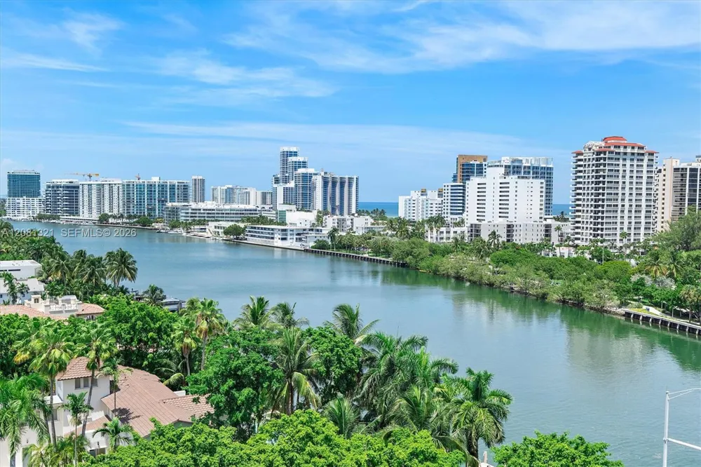 201 Aqua Ave #801 Miami Beach, FL 33141