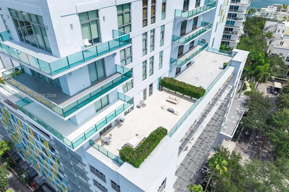 201 Aqua Ave #801 Miami Beach, FL 33141