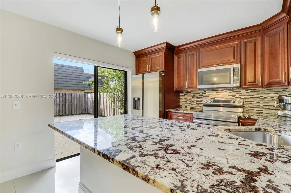 2404 24th Way West Palm Beach, FL 33407