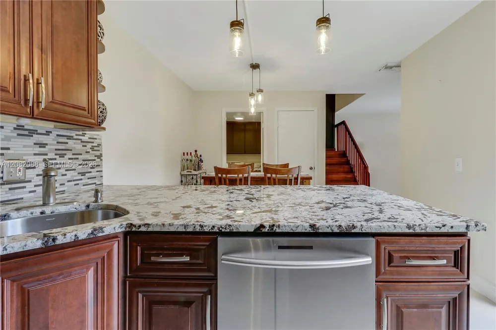 2404 24th Way West Palm Beach, FL 33407