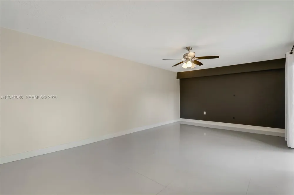 2404 24th Way West Palm Beach, FL 33407