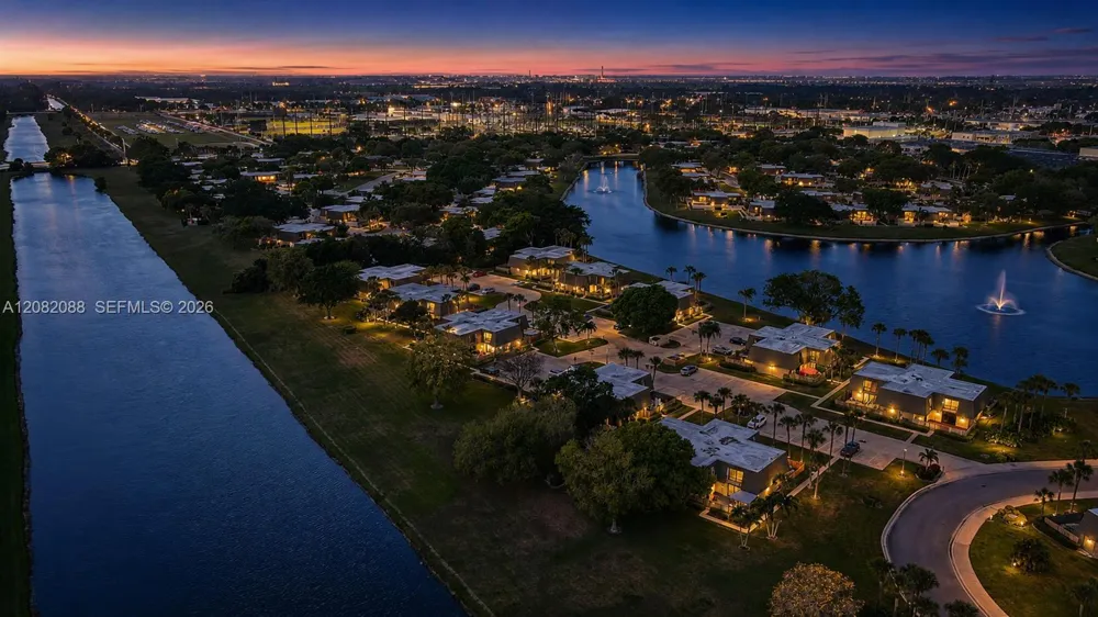 2404 24th Way West Palm Beach, FL 33407