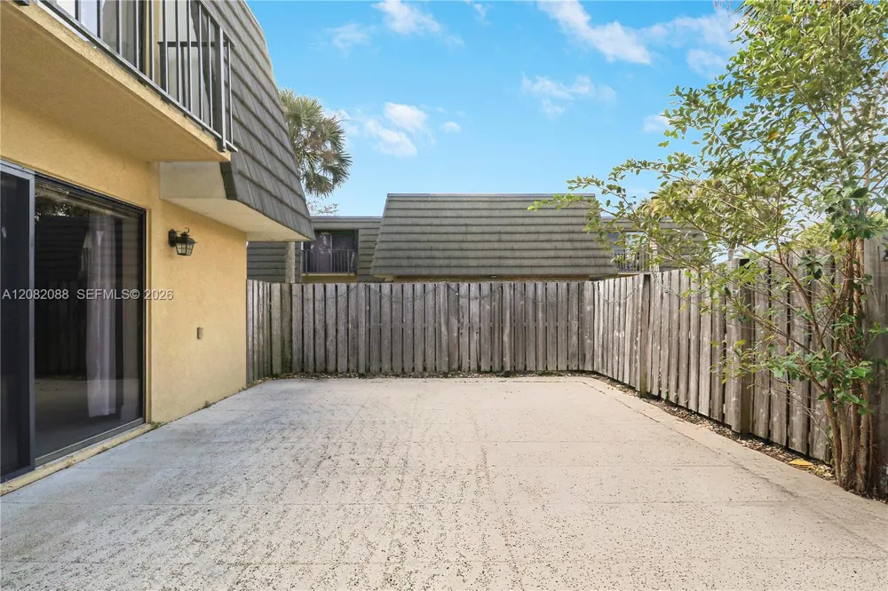 2404 24th Way West Palm Beach, FL 33407