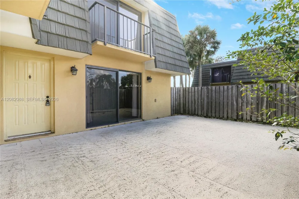 2404 24th Way West Palm Beach, FL 33407