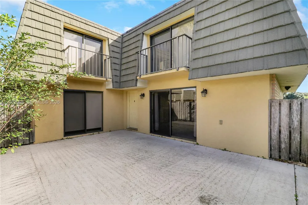 2404 24th Way West Palm Beach, FL 33407