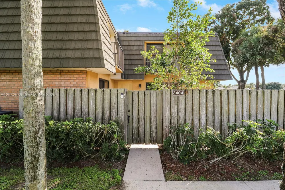 2404 24th Way West Palm Beach, FL 33407